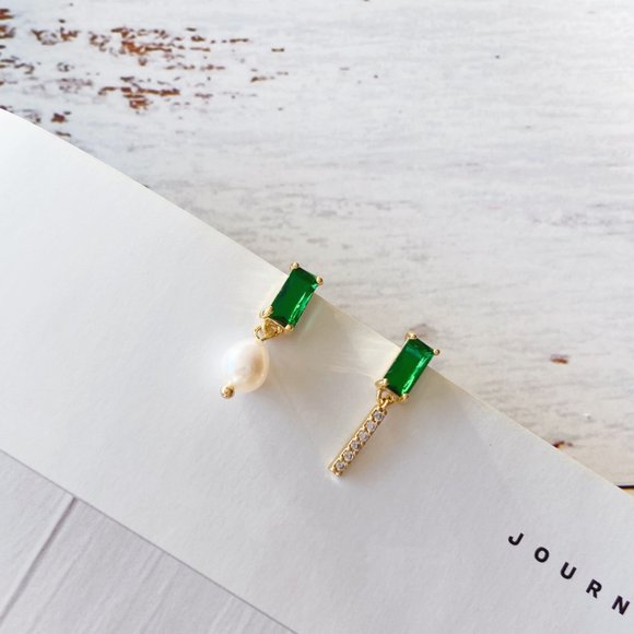 Emerald Pearl Drop Earrings - Picture 4 of 7